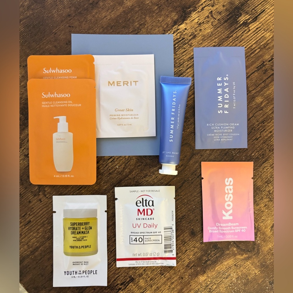 8 Skincare Samples